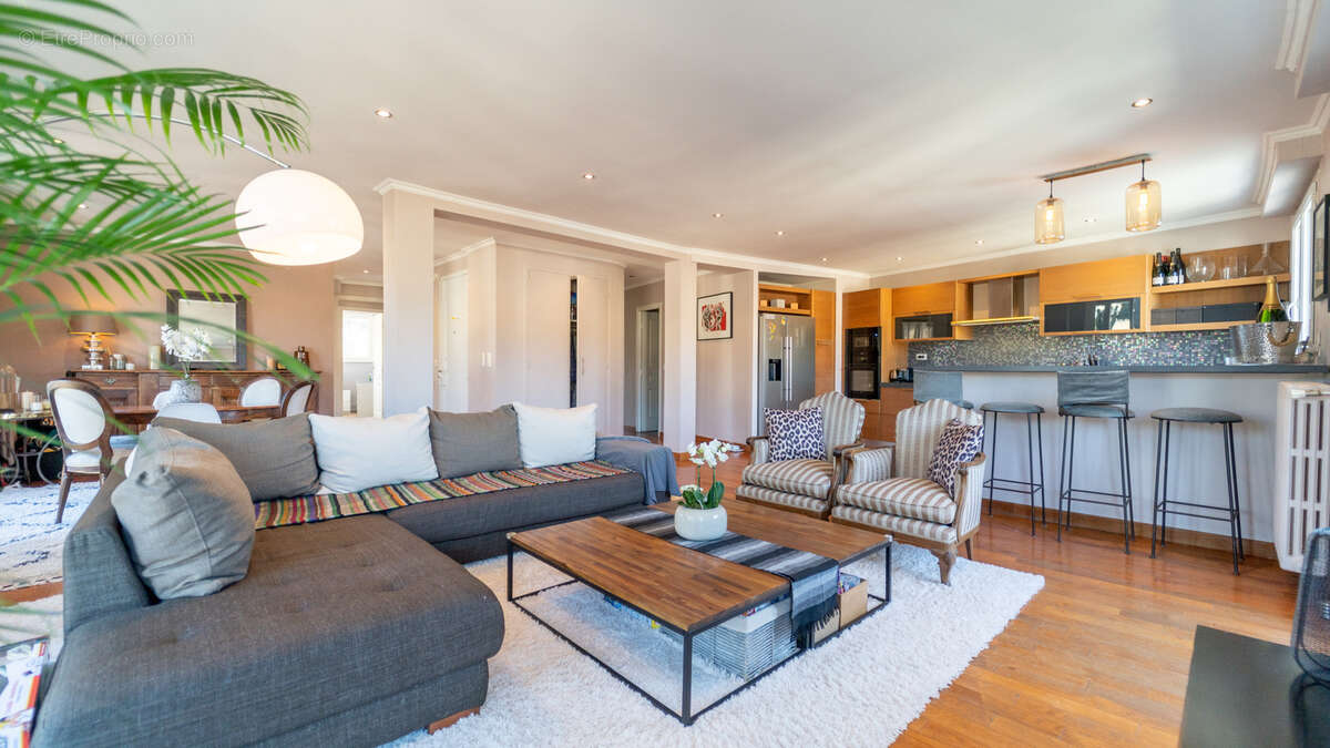 Nice chambrun 5/6p  penthouse 170 m2 avec 130 m2 d'exterieur - photo 2