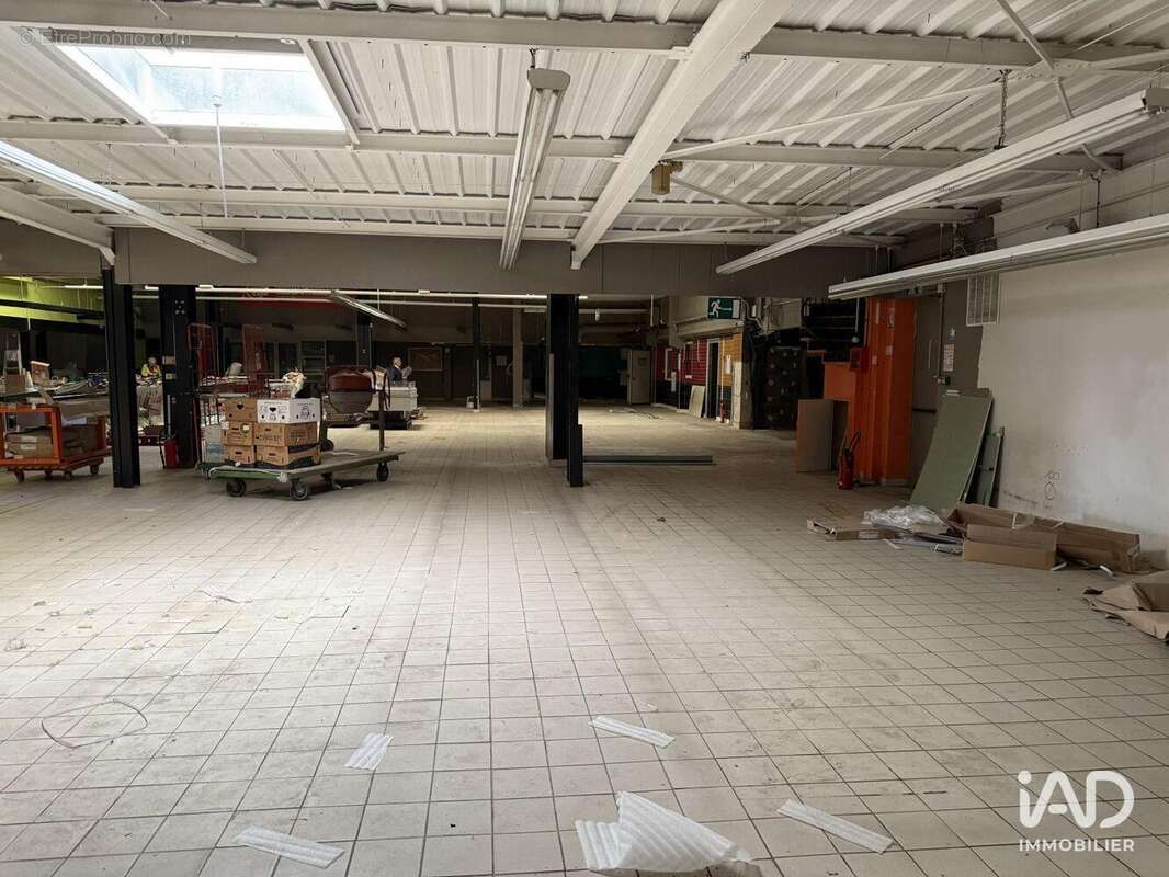 Photo 3 - Commerce à SAINT-DOULCHARD