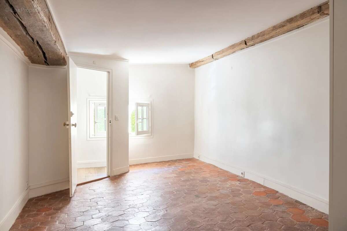 Appartement à PARIS-7E