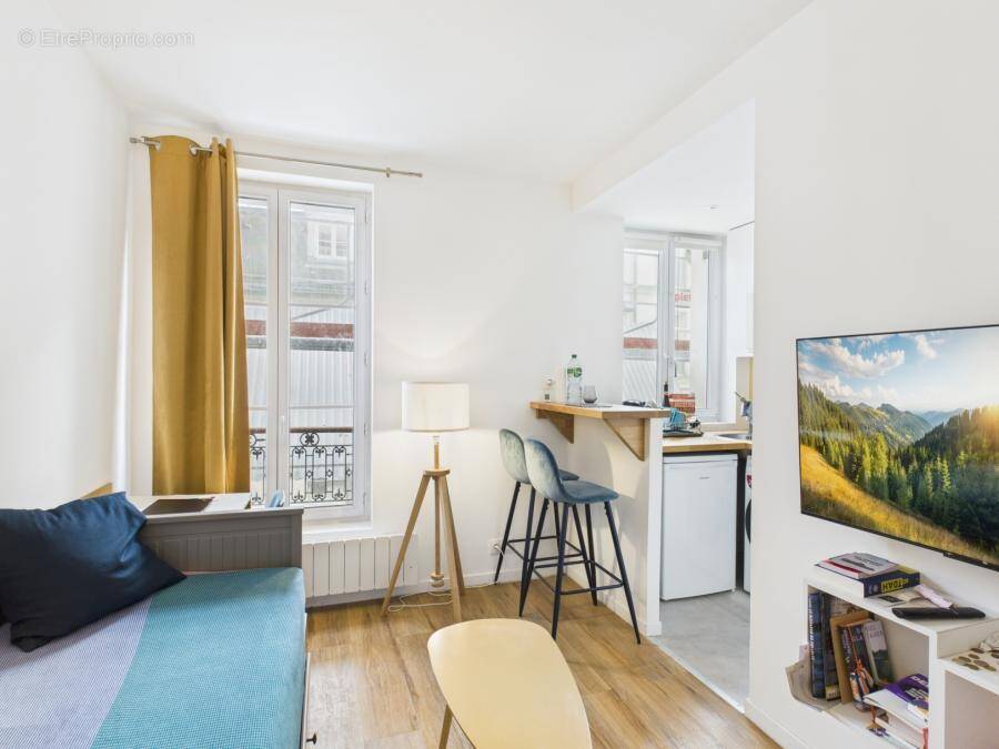Appartement à PARIS-14E