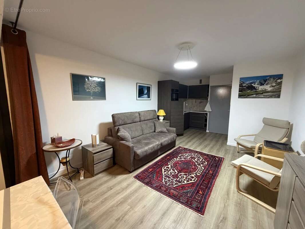 Appartement à EAUX-BONNES