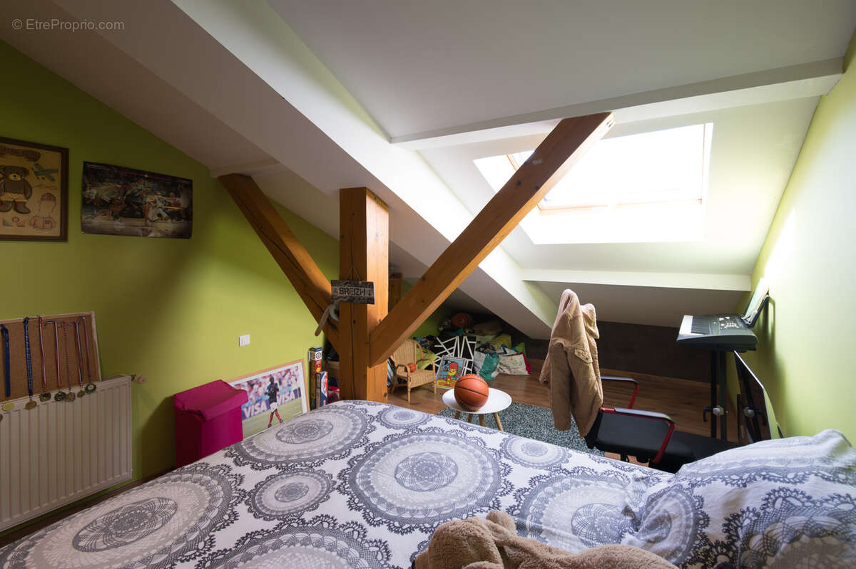 Maison à MAISONS-DU-BOIS-LIEVREMONT