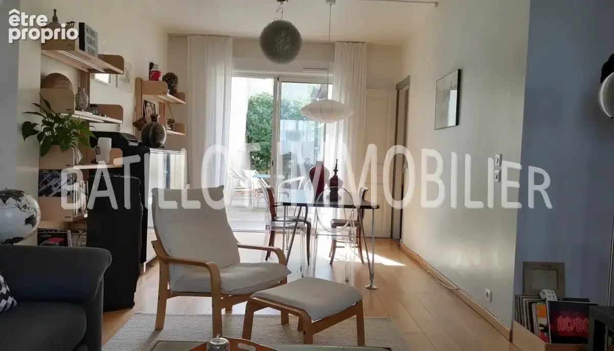À Reims à 10mn à pied de la gare centre et du centre ville , maison familiale avec extérieur - photo 4