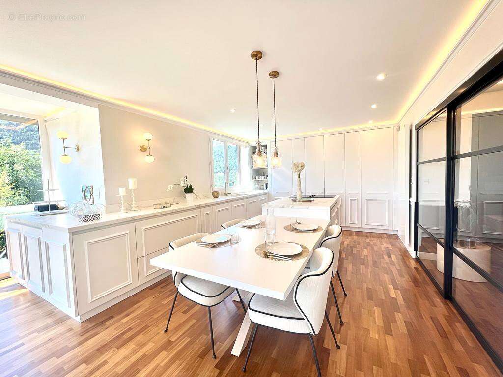 Maison à MENTHON-SAINT-BERNARD