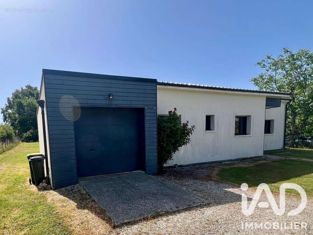 Photo 2 - Maison à MENETOU-SALON