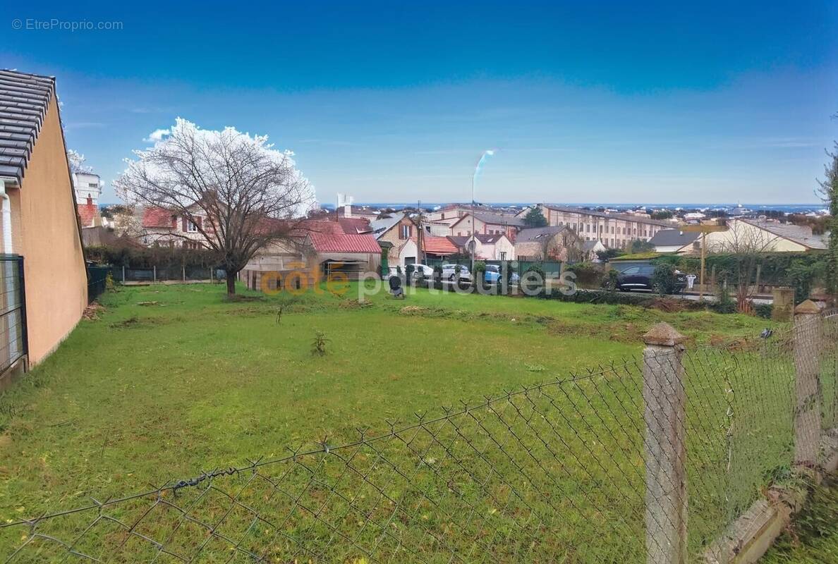 Terrain à MONTARGIS