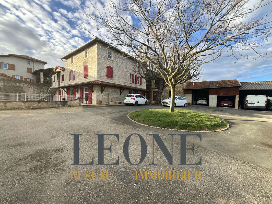 Maison à LUCENAY