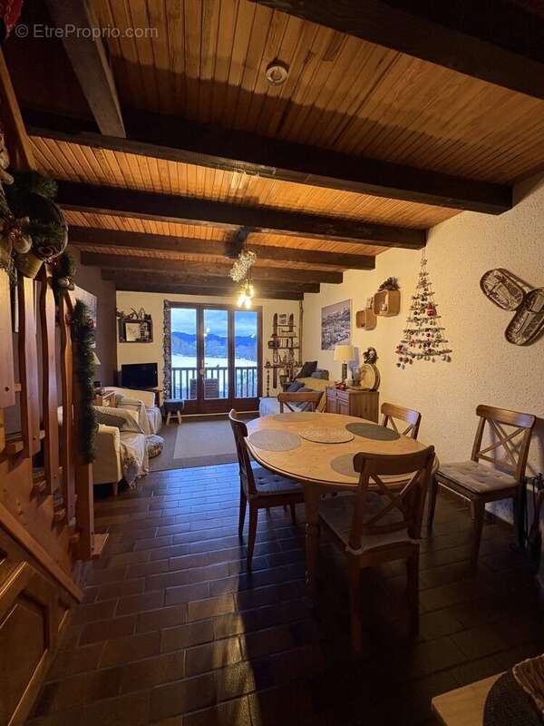 Appartement à SEYNE