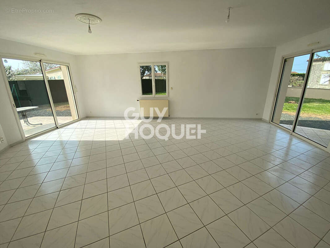 Maison à FONTENAY-LE-COMTE