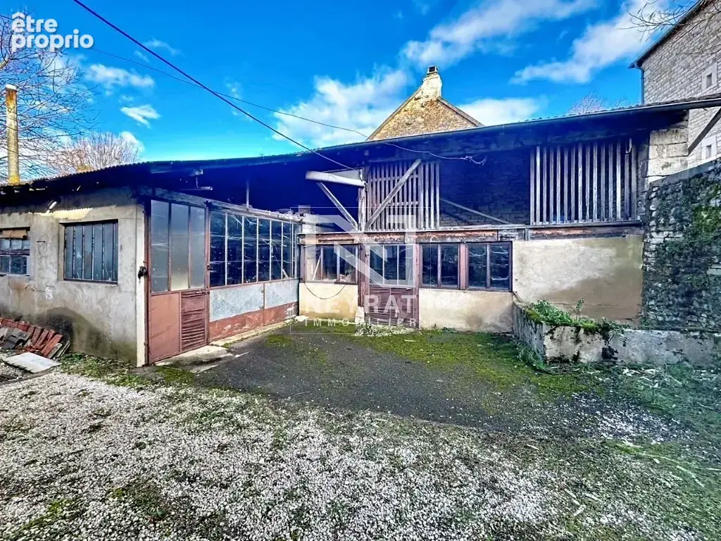 Maison en pierres avec dépendances à rénover - photo 3