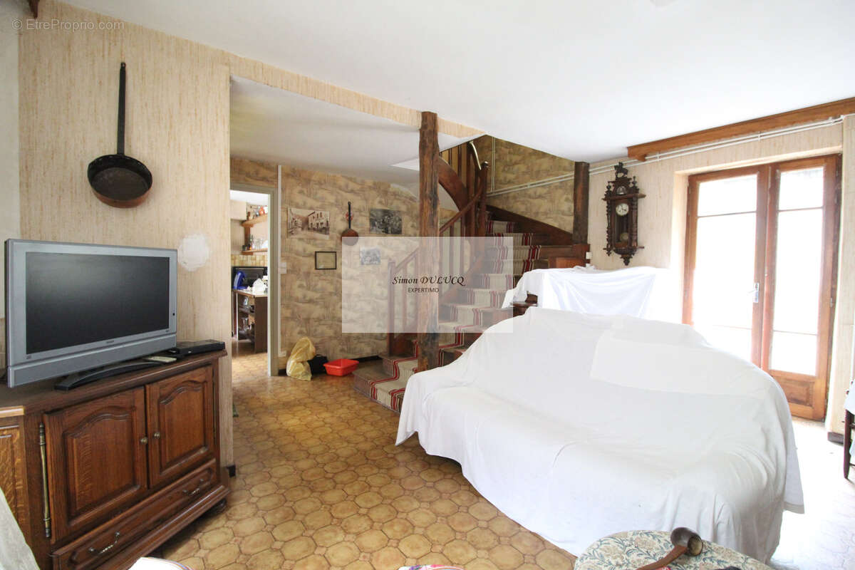 Maison à SAINT-SERNIN-SUR-RANCE