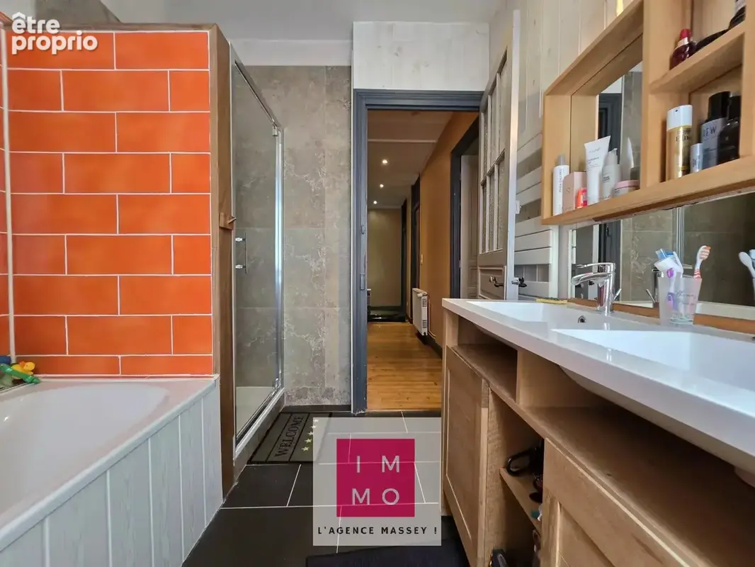 TARBES – Grand duplex de caractère, 4 chambres, terrasse, garage 26m² et parking - photo 19