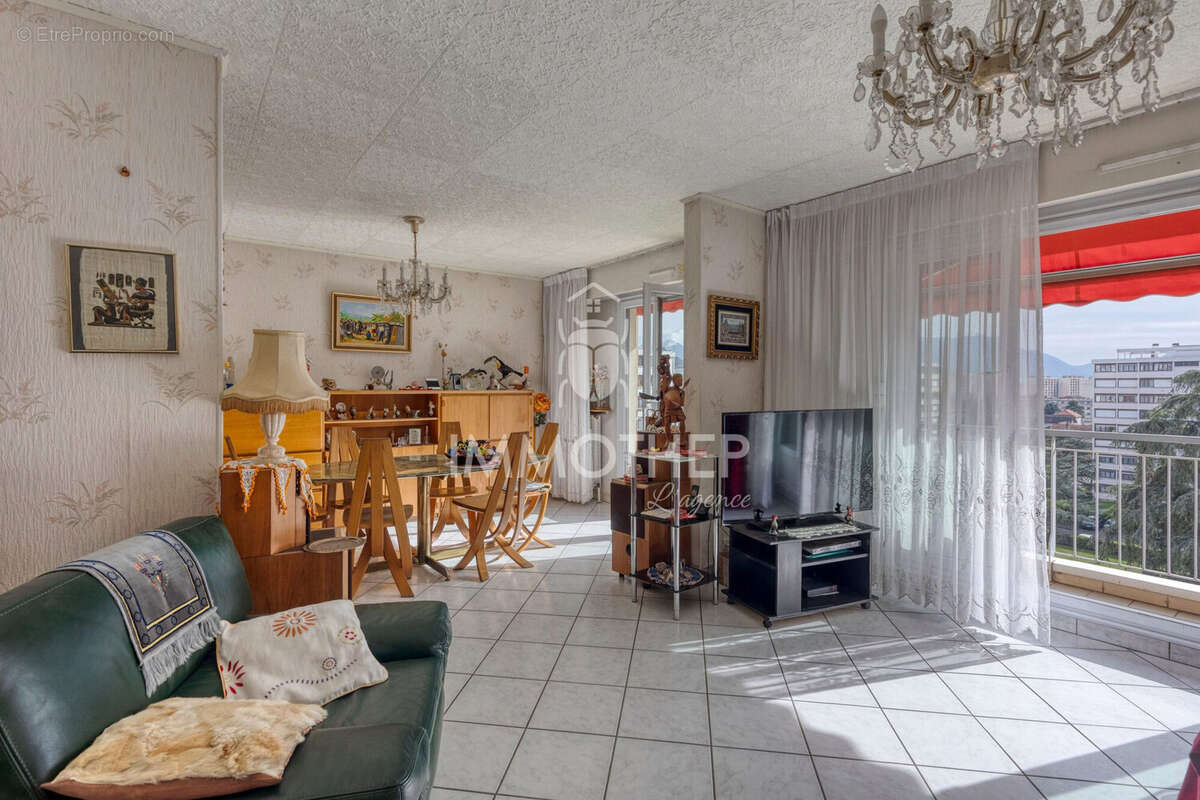 Appartement à ECHIROLLES
