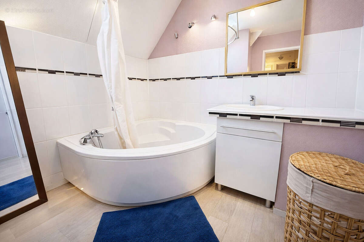 Maison à LA GACILLY