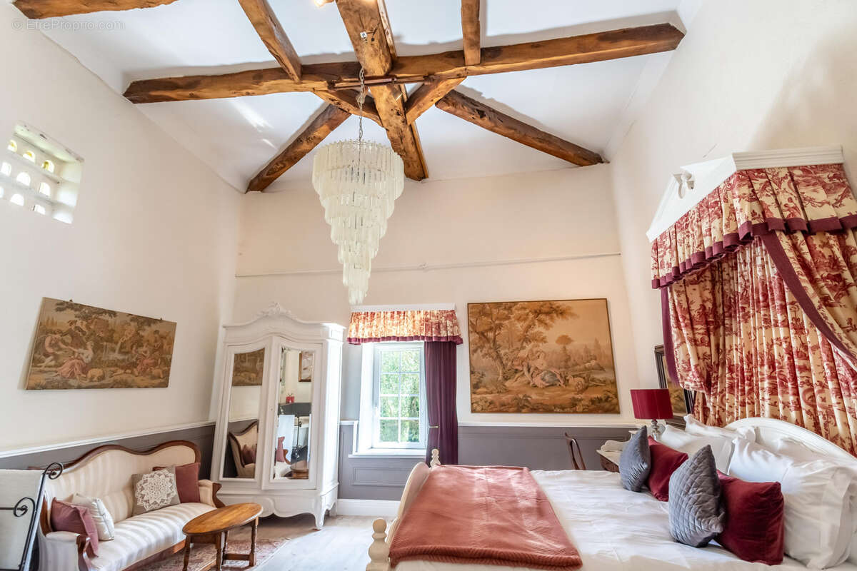 Maison de campagne avec annexes, 3 x piscines et vue - photo 32