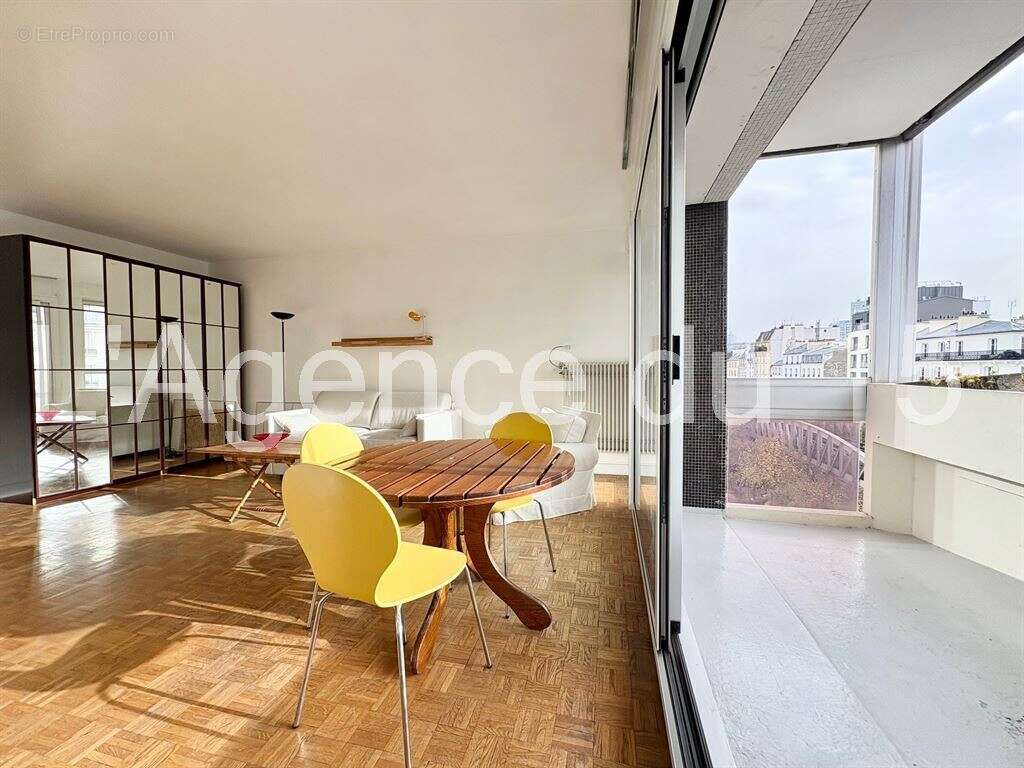 Appartement à PARIS-15E
