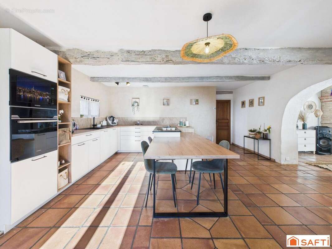 Maison 202 m² à Saint-Sulpice-Sur-Leze  - photo 8