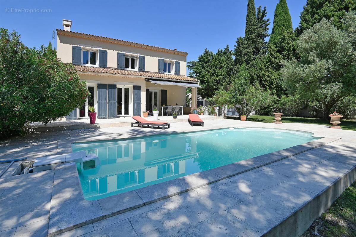 Maison à VEDENE