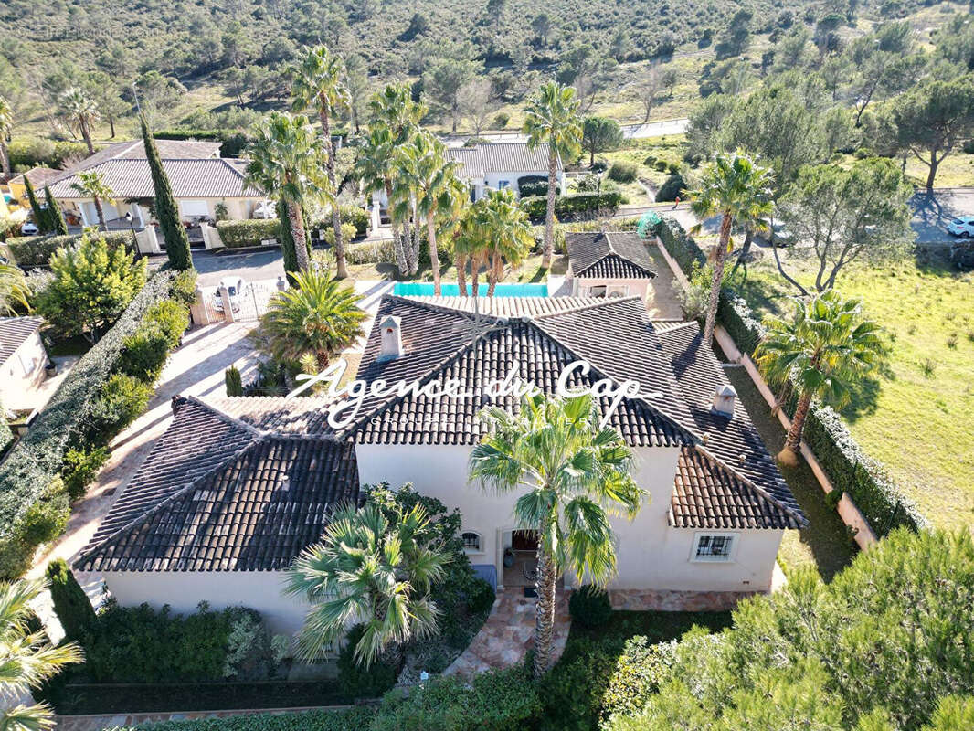 Villa valescure 7 pieces de 204m² avec appartement independant - photo 2