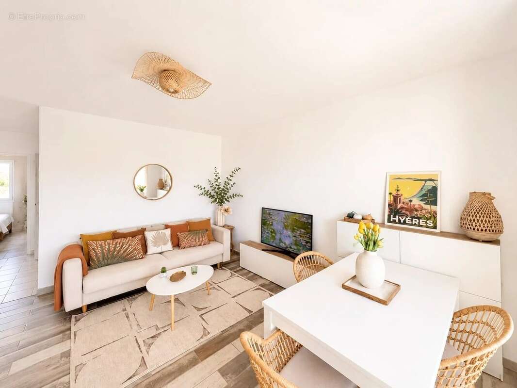 Appartement à HYERES