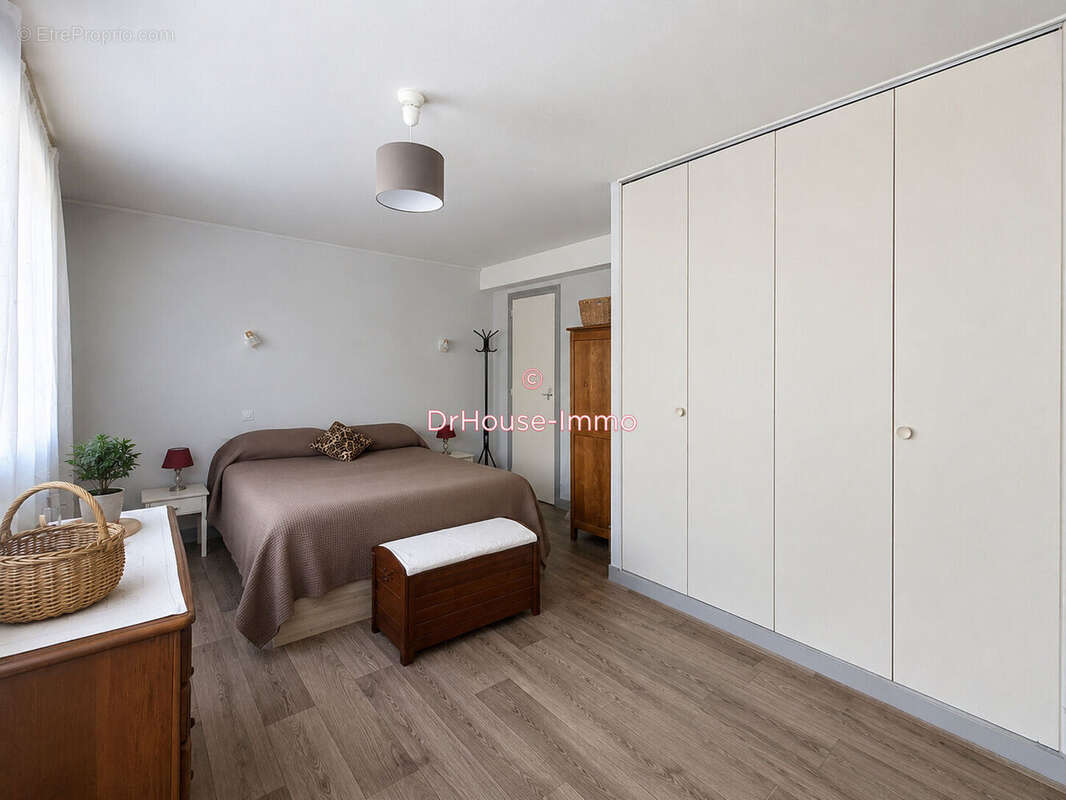 Appartement 80 m² à Bergerac  - photo 5