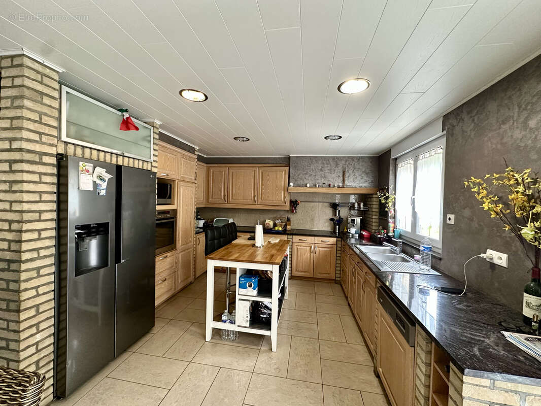 Maison à CHARENCY-VEZIN