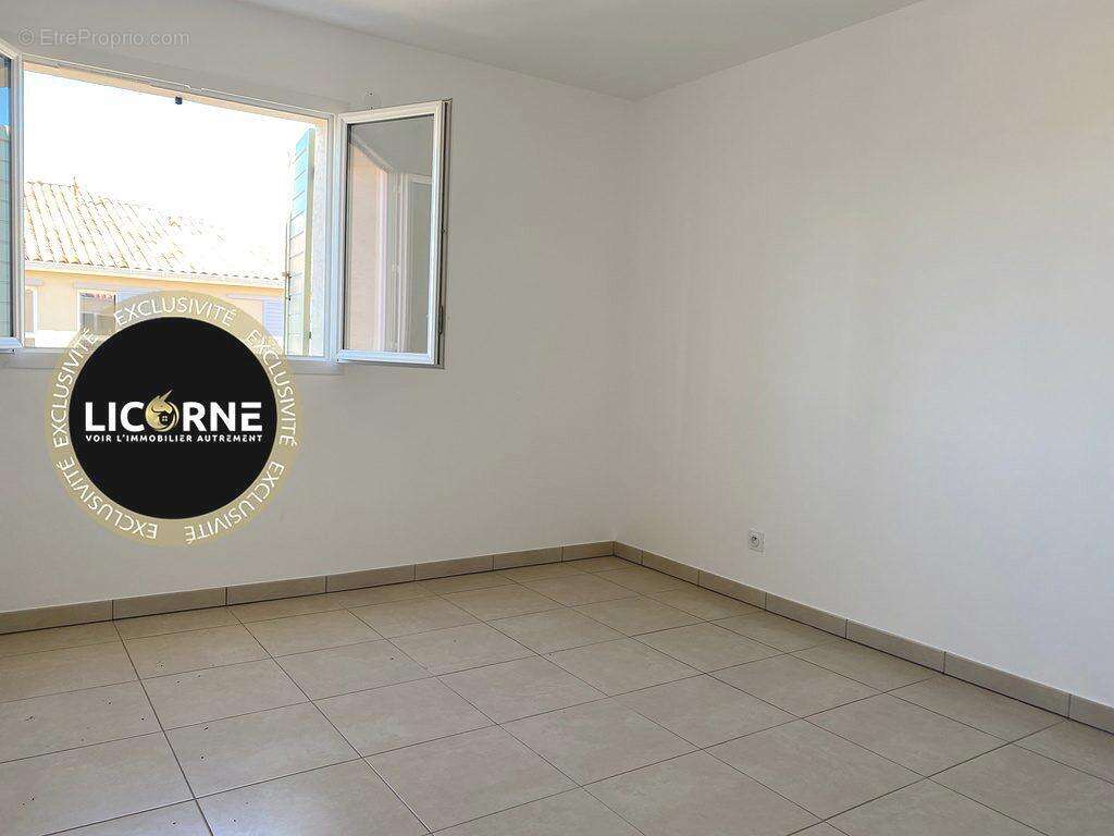 Appartement à LE PUY-SAINTE-REPARADE