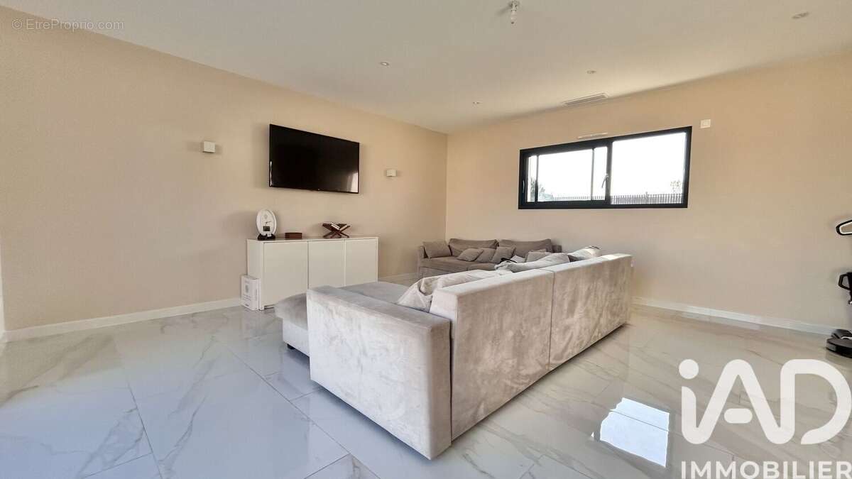 Photo 6 - Maison à MONTUSSAN