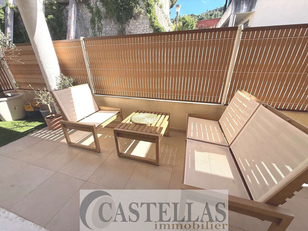 Appartement à ROQUEFORT-LA-BEDOULE