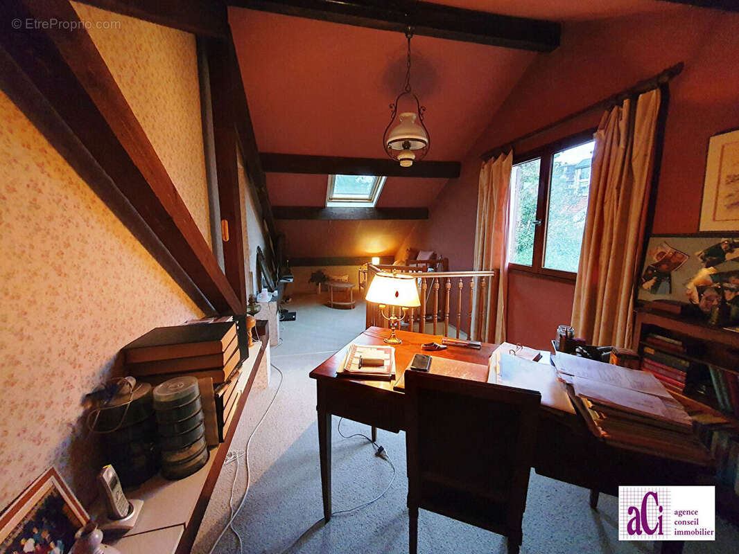 Maison à L&#039;HAY-LES-ROSES