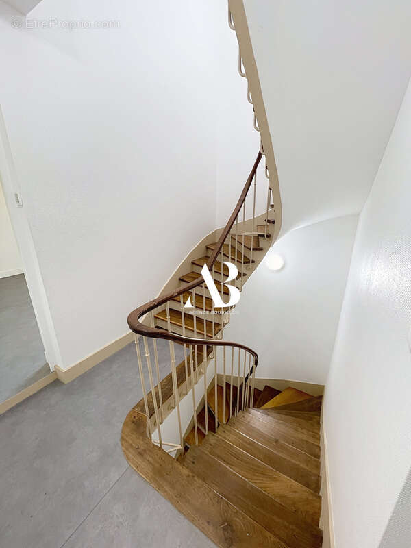 Immeuble de rapport de 185 m2 - 5 logements - photo 14