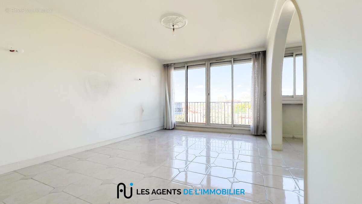 Appartement 4 pièces, 82 m² , Balcon Parking ,Cave, DPE D - photo 5