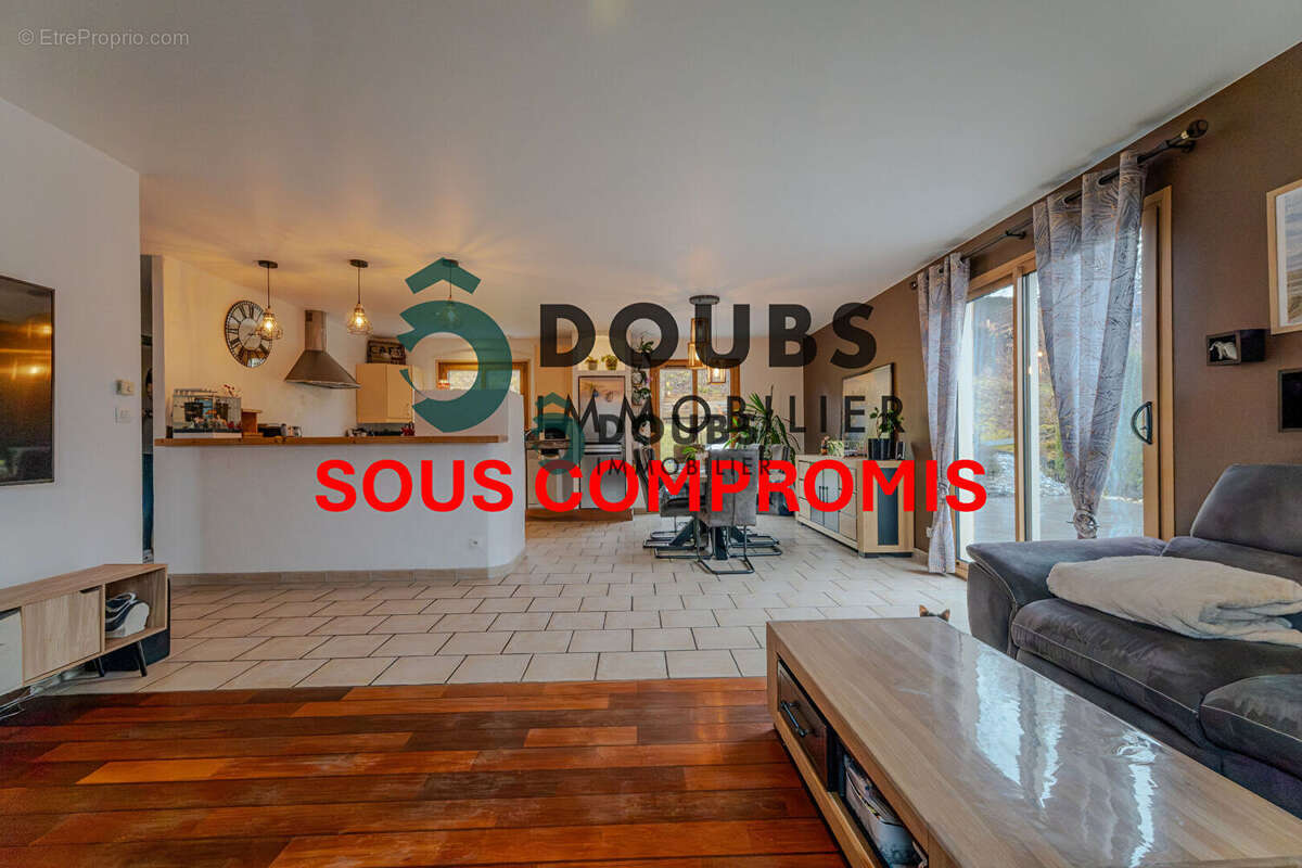 Maison à GRAND'COMBE-CHATELEU