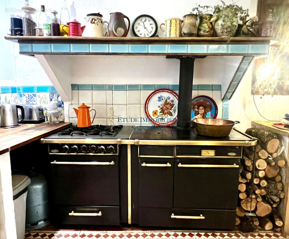 Maison à MONTPEYROUX