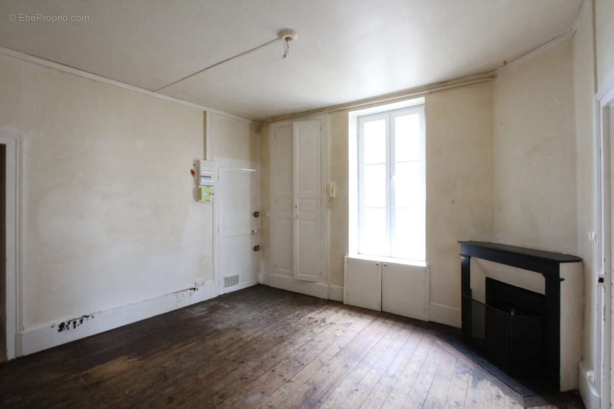 Appartement à LA CHARITE-SUR-LOIRE