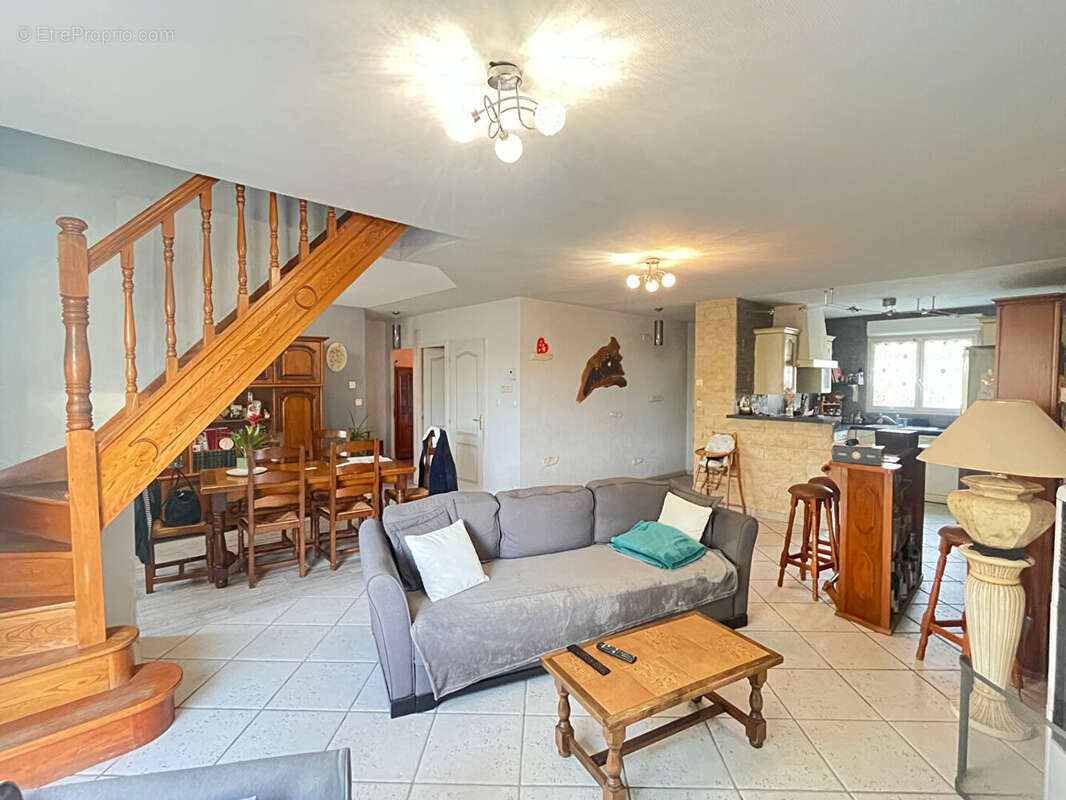 Maison à BRAIN-SUR-LONGUENEE