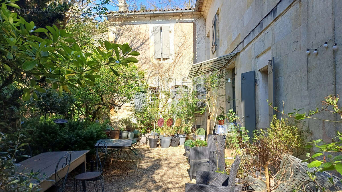Autre à BORDEAUX