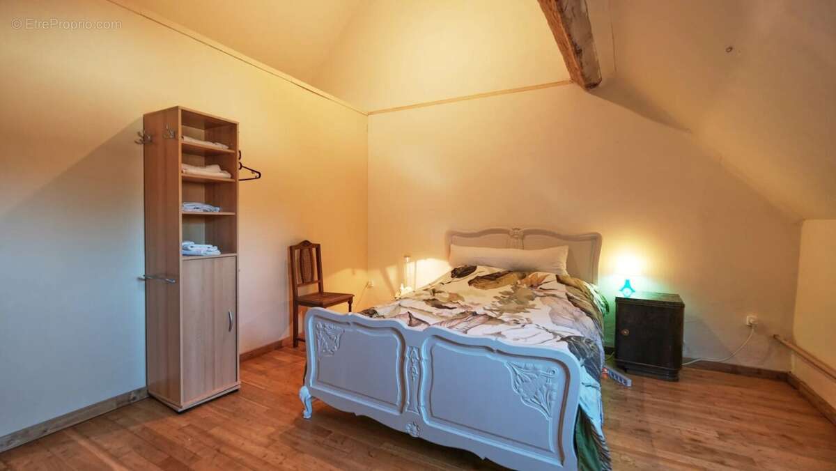 Maison à SAINT-MARTIN-DU-PUY