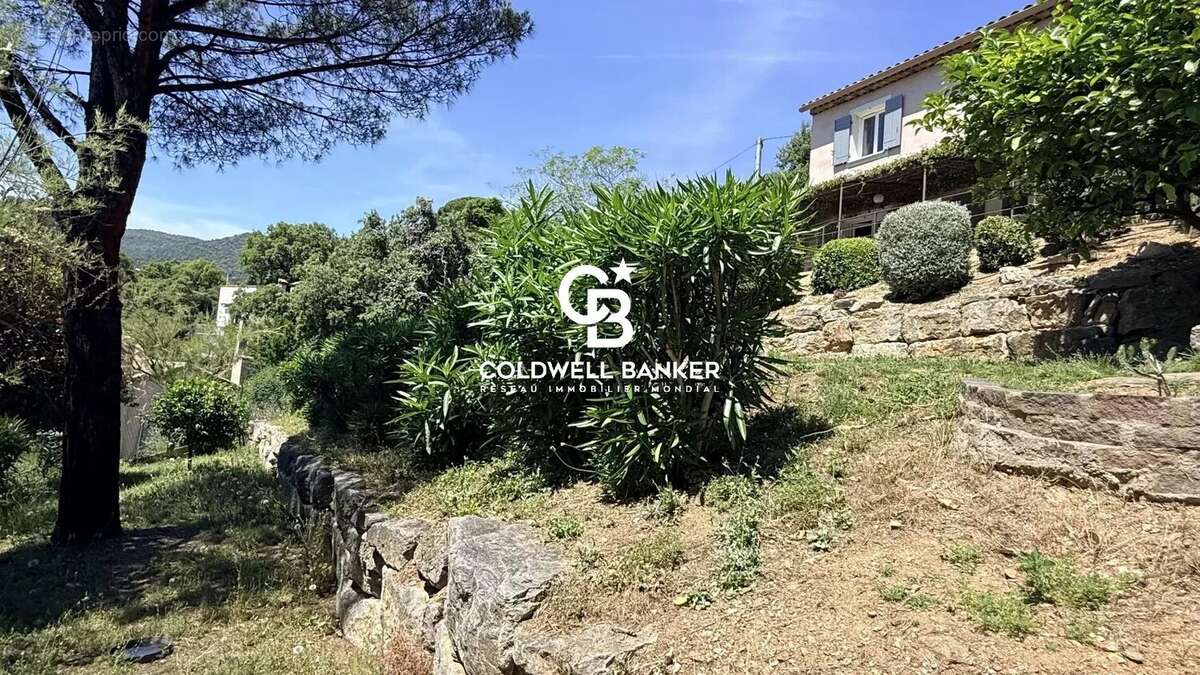 Maison à RAYOL-CANADEL-SUR-MER