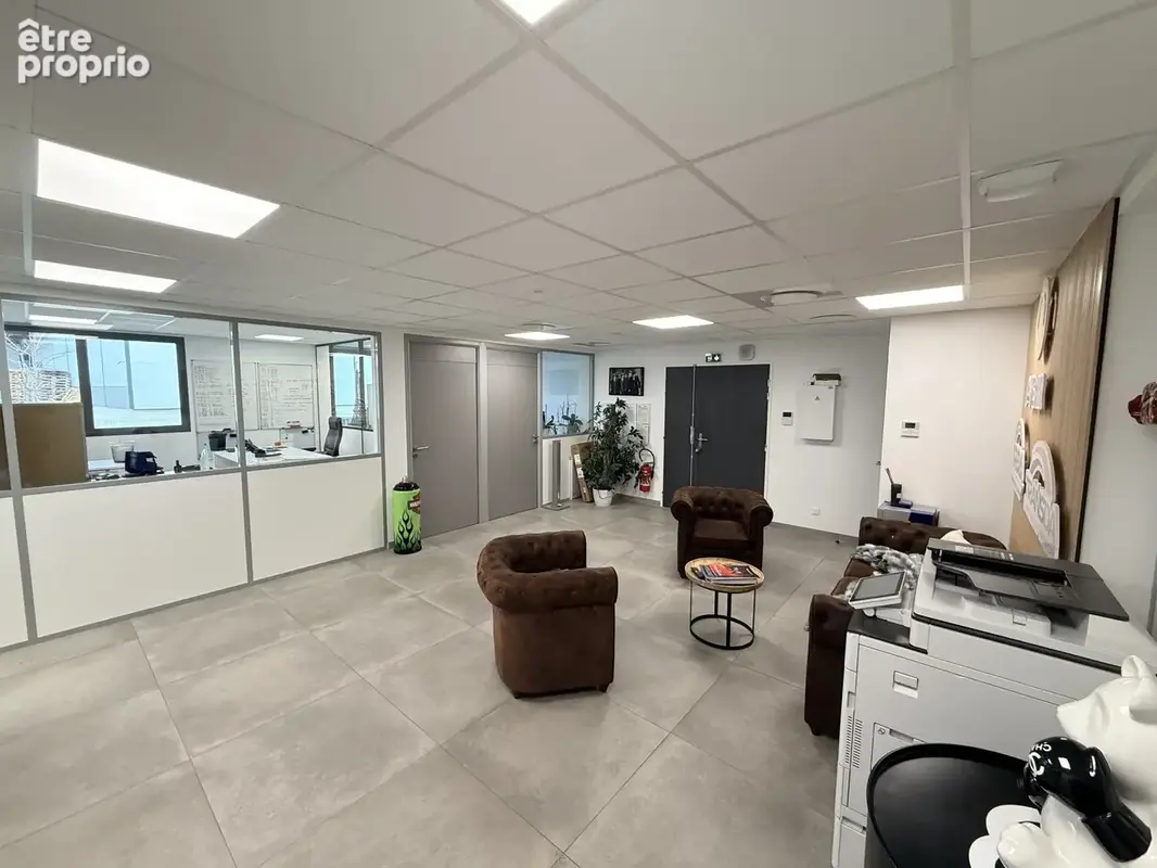 Bureaux 154 m2 à Fréjus - photo 3