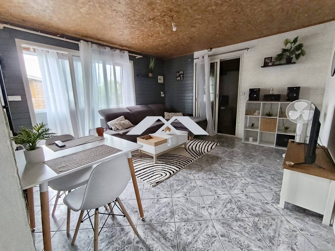 Maison à L'ETANG-SALE