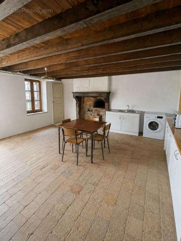 Chateaumeillant  Longère idéale pour vos projets - photo 13