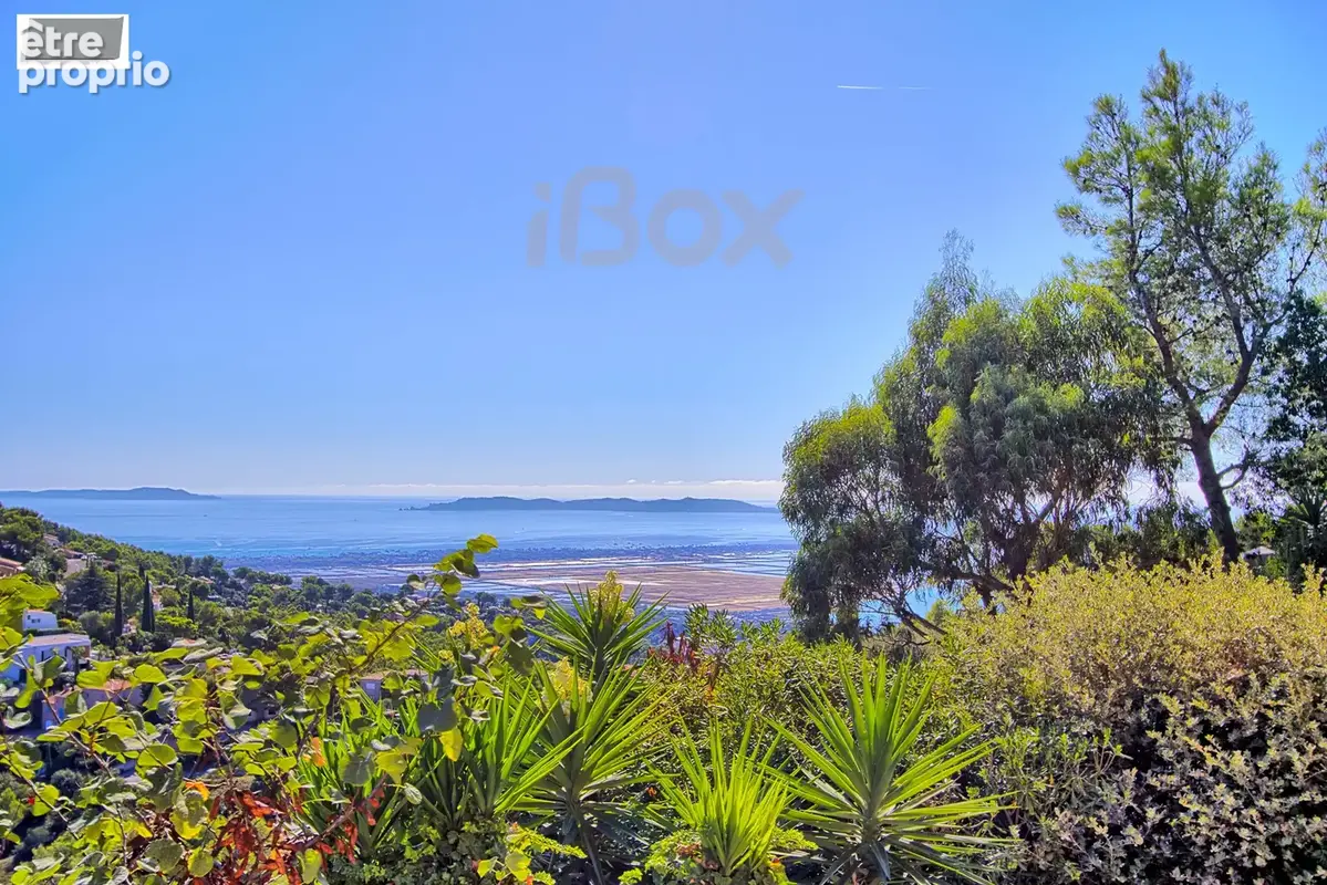 Photo Maison à Hyeres au prix de 849 000€
