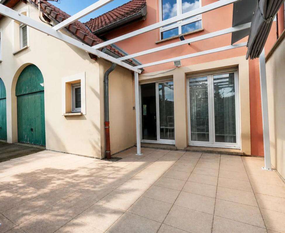 Maison de 5 pièces de 112 m² à Yutz - photo 8