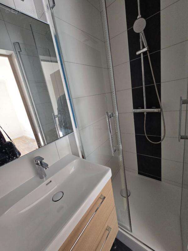Maison Corbeil Essonnes 11 pièce(s) 190 m2 - photo 4