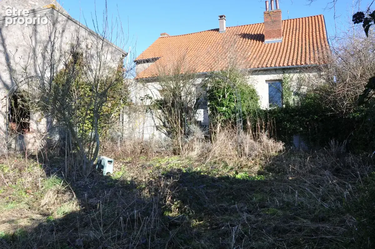 Belle maison en pierre, avec 4 chambres, grange, prévoir des travaux de rénovation - photo 13