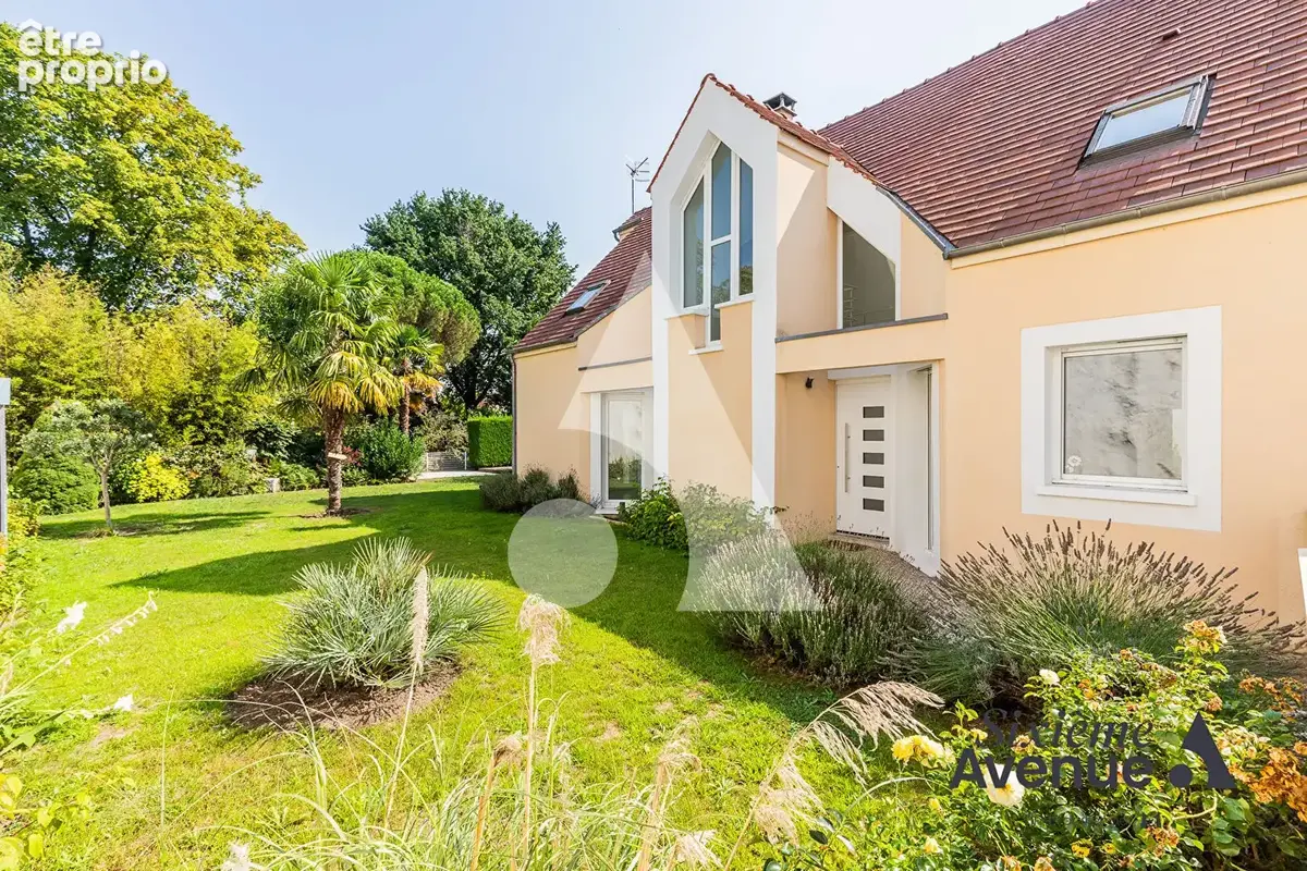 Maison 6 pièces 195 m² · à Arpajon · 194,8 m² · 599 000 €