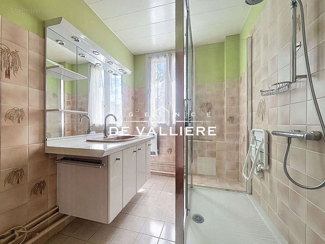 Appartement à NANTERRE