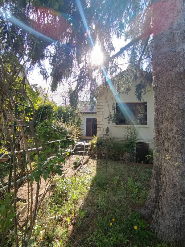 Maison à BURES-SUR-YVETTE
