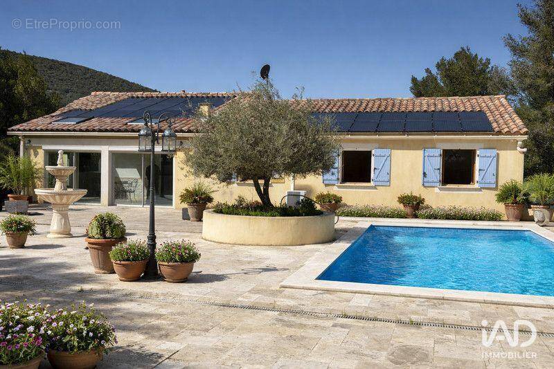 Photo 1 - Maison à PLAN-D'AUPS-SAINTE-BAUME